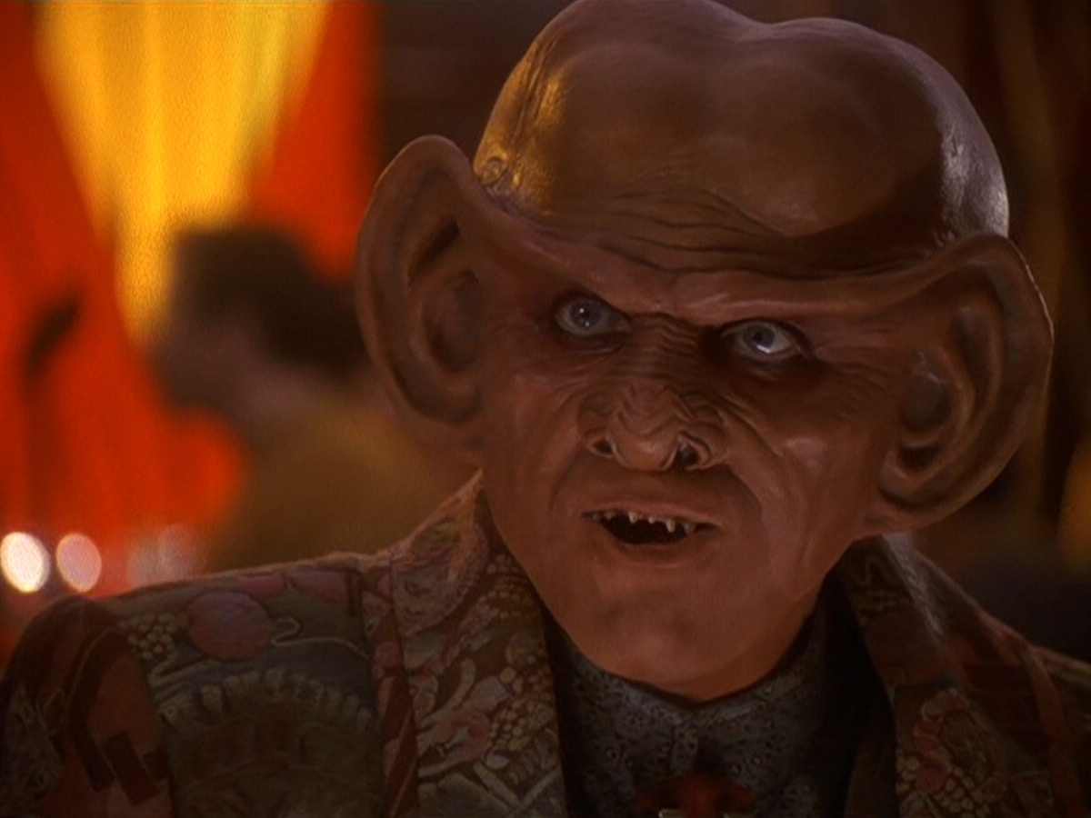 extant_StarTrek_DS9_5x11-TheDarknessAndTheLight_01252.jpg
