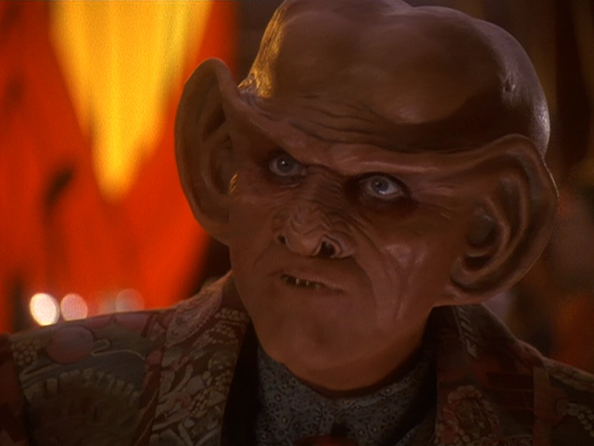 extant_StarTrek_DS9_5x11-TheDarknessAndTheLight_01260.jpg