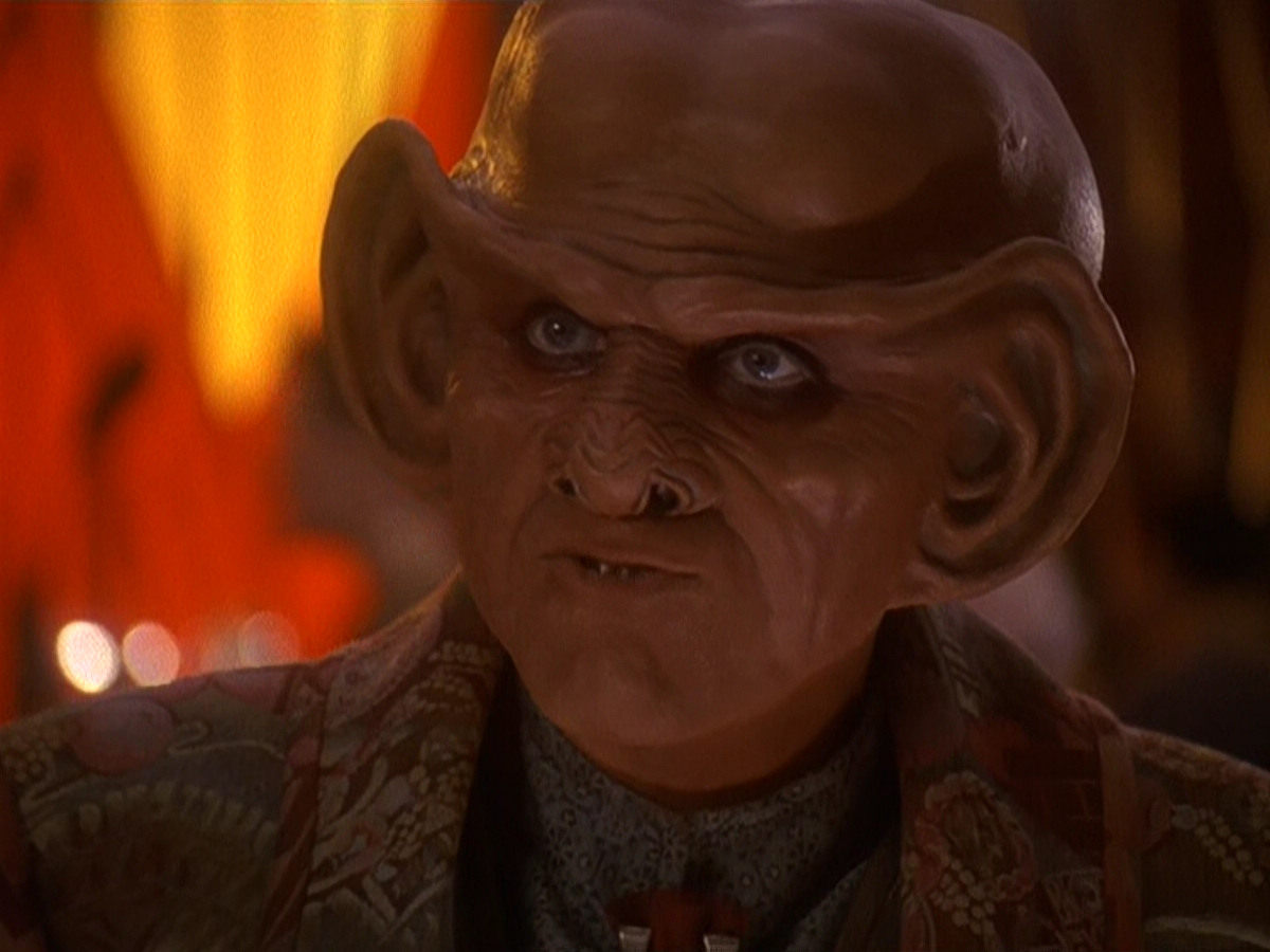 extant_StarTrek_DS9_5x11-TheDarknessAndTheLight_01261.jpg