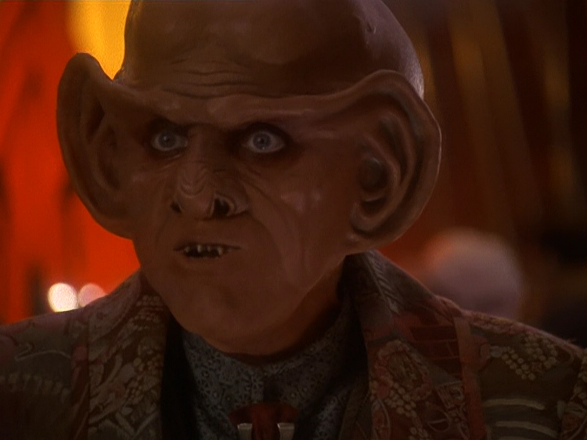 extant_StarTrek_DS9_5x11-TheDarknessAndTheLight_01264.jpg