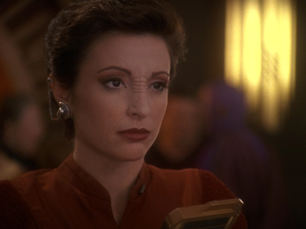 extant_StarTrek_DS9_5x11-TheDarknessAndTheLight_01282.jpg