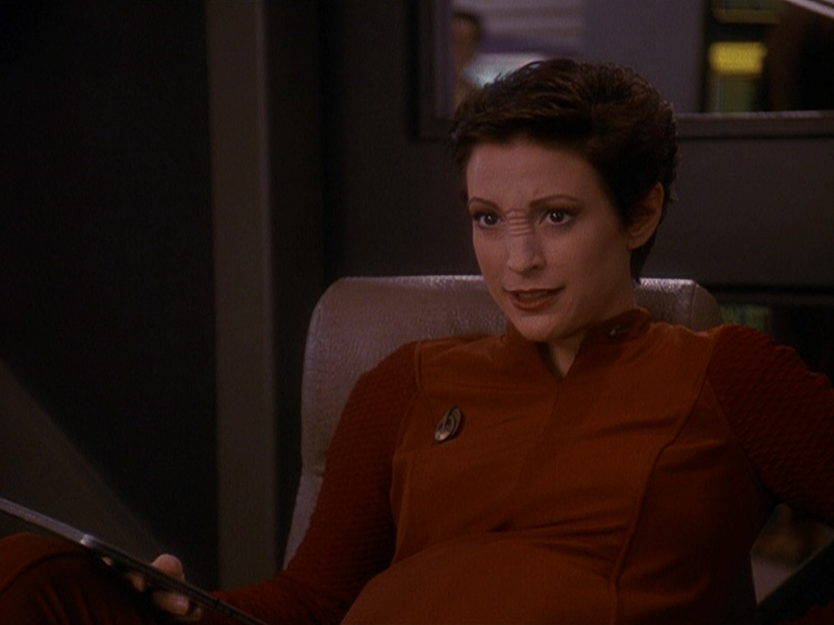 extant_StarTrek_DS9_5x11-TheDarknessAndTheLight_01315.jpg