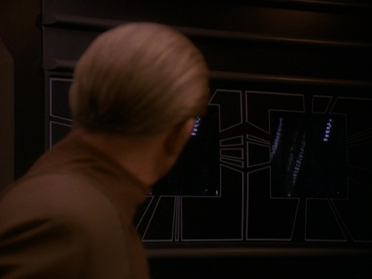 extant_StarTrek_DS9_5x11-TheDarknessAndTheLight_01341.jpg