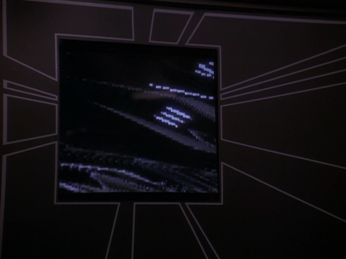 extant_StarTrek_DS9_5x11-TheDarknessAndTheLight_01345.jpg