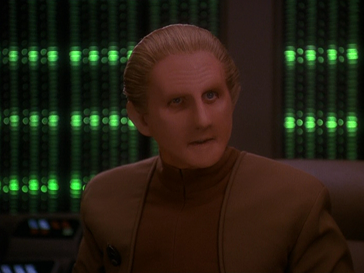 extant_StarTrek_DS9_5x11-TheDarknessAndTheLight_01362.jpg