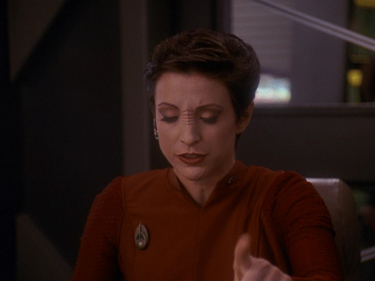 extant_StarTrek_DS9_5x11-TheDarknessAndTheLight_01366.jpg