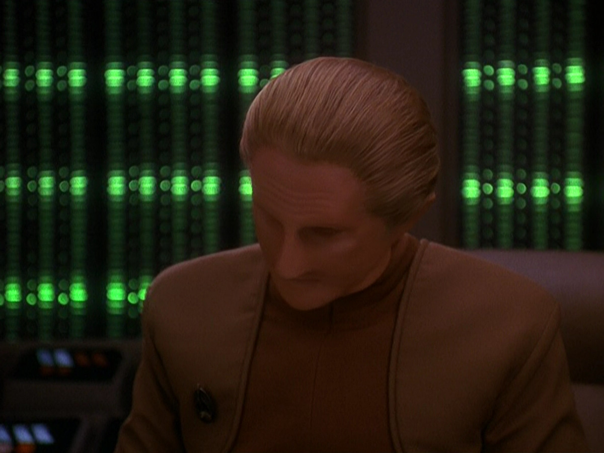 extant_StarTrek_DS9_5x11-TheDarknessAndTheLight_01373.jpg