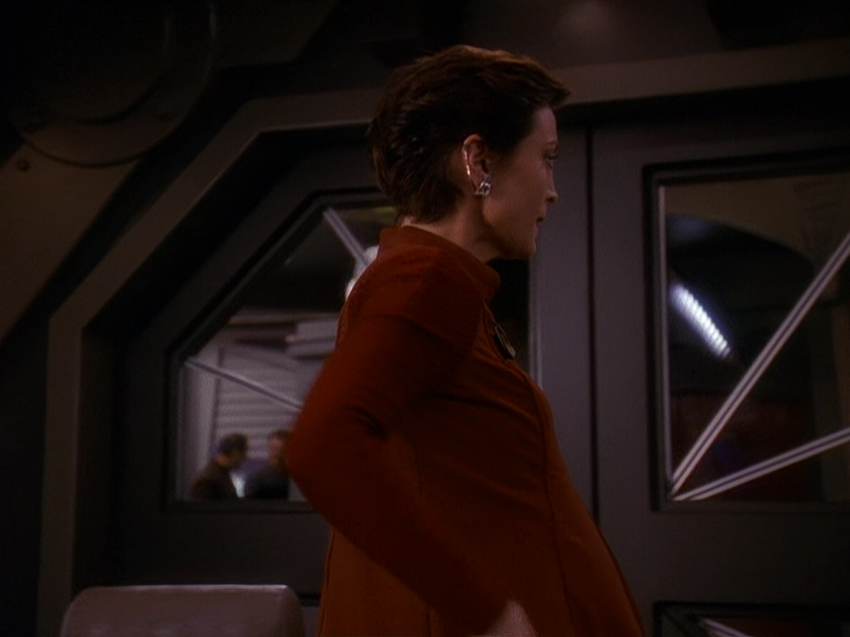 extant_StarTrek_DS9_5x11-TheDarknessAndTheLight_01378.jpg