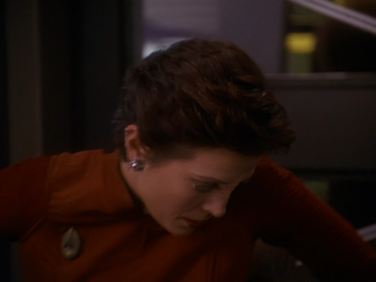 extant_StarTrek_DS9_5x11-TheDarknessAndTheLight_01443.jpg