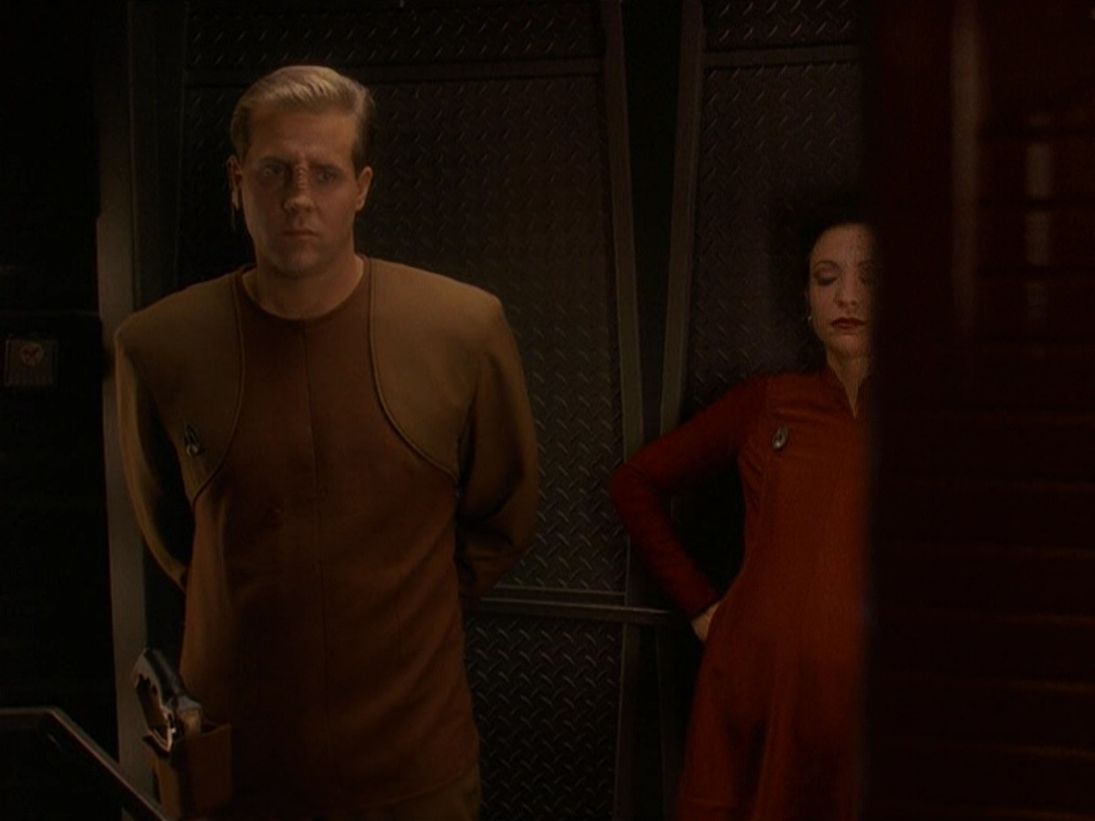 extant_StarTrek_DS9_5x11-TheDarknessAndTheLight_01467.jpg