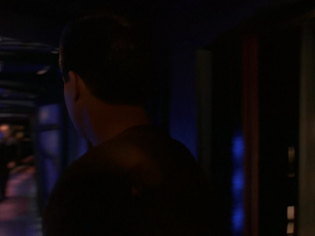 extant_StarTrek_DS9_5x11-TheDarknessAndTheLight_01471.jpg