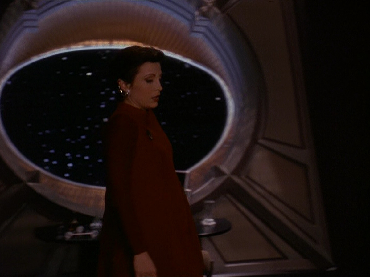 extant_StarTrek_DS9_5x11-TheDarknessAndTheLight_01517.jpg