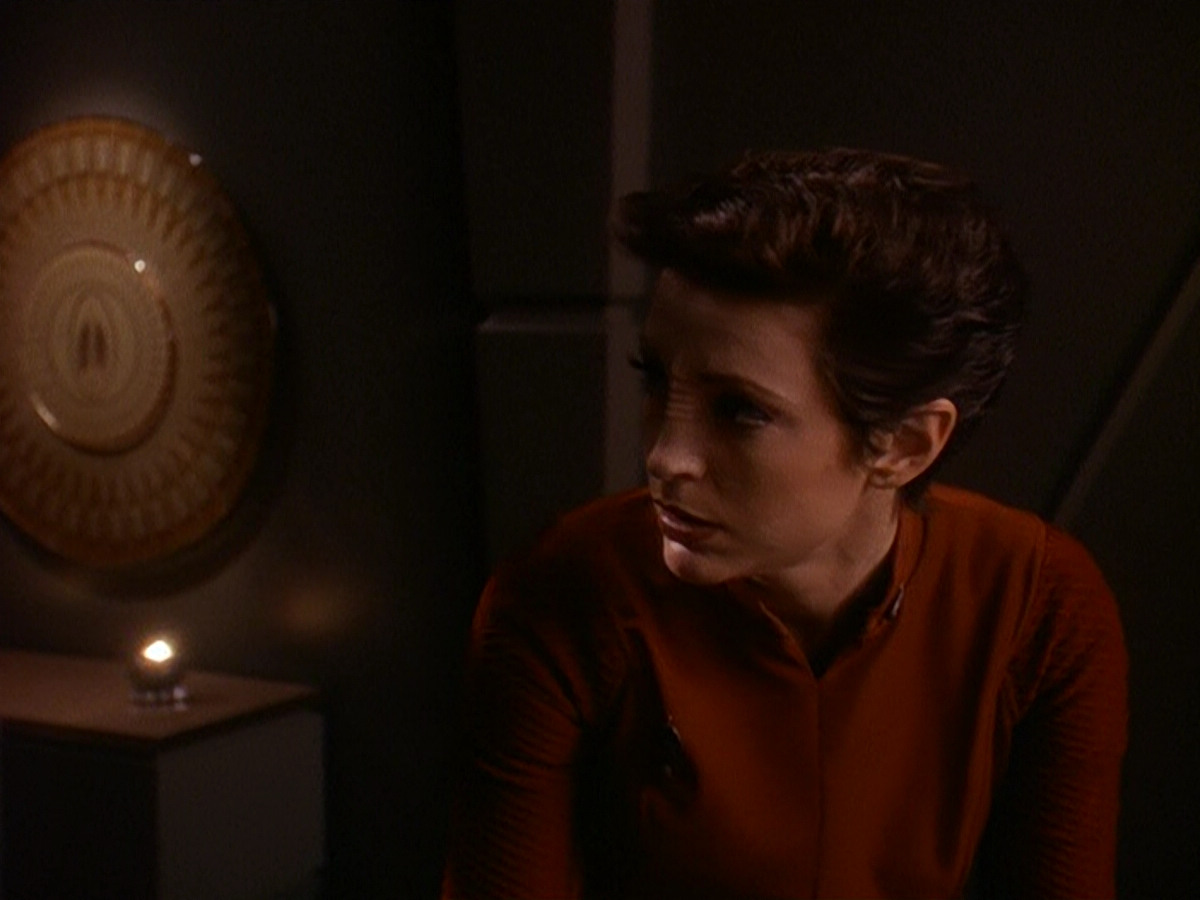extant_StarTrek_DS9_5x11-TheDarknessAndTheLight_01523.jpg