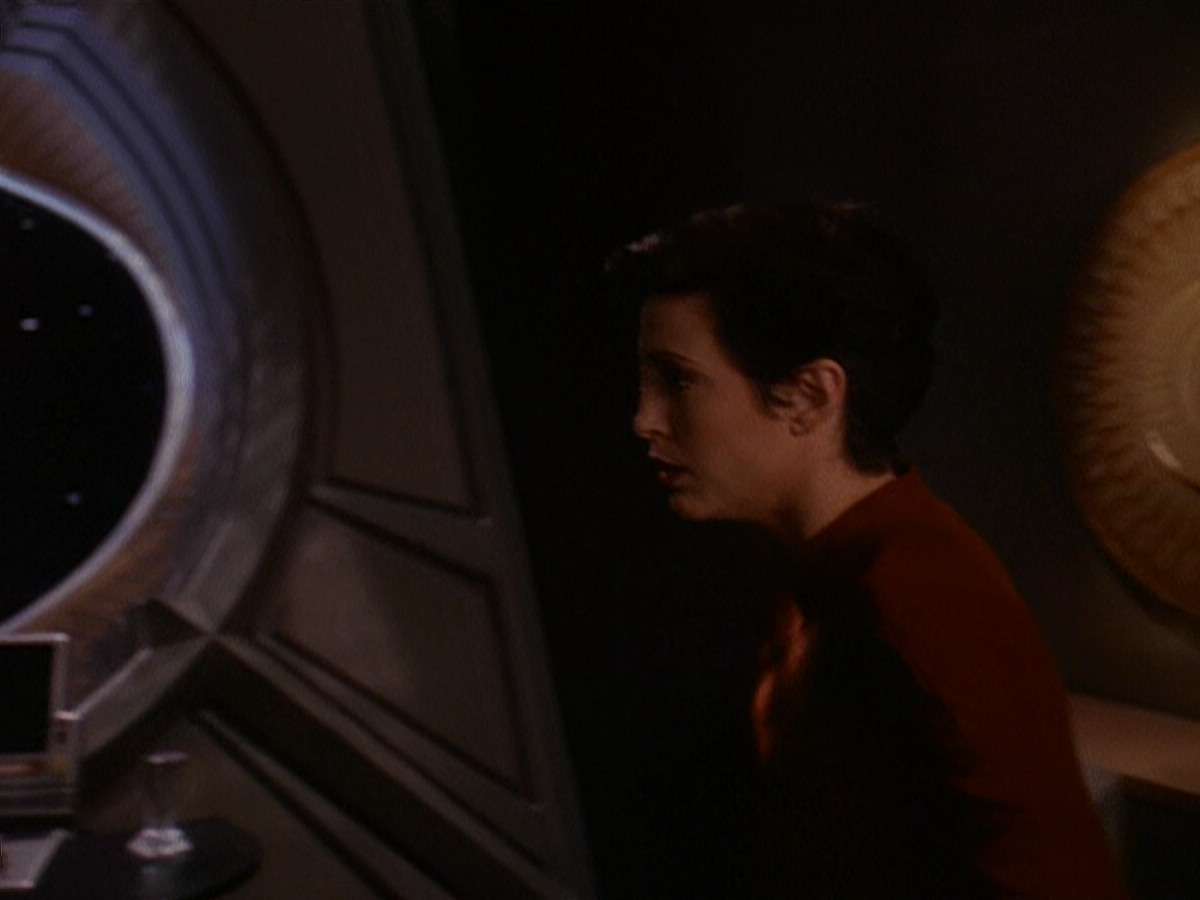 extant_StarTrek_DS9_5x11-TheDarknessAndTheLight_01527.jpg