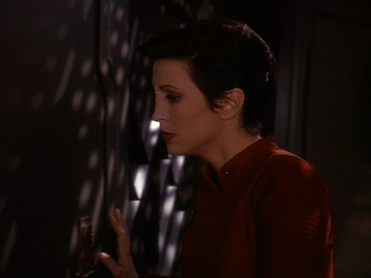extant_StarTrek_DS9_5x11-TheDarknessAndTheLight_01531.jpg