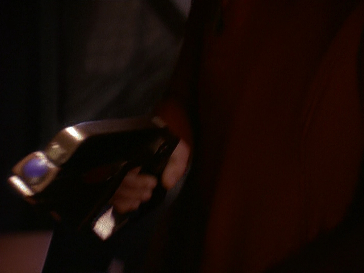 extant_StarTrek_DS9_5x11-TheDarknessAndTheLight_01540.jpg