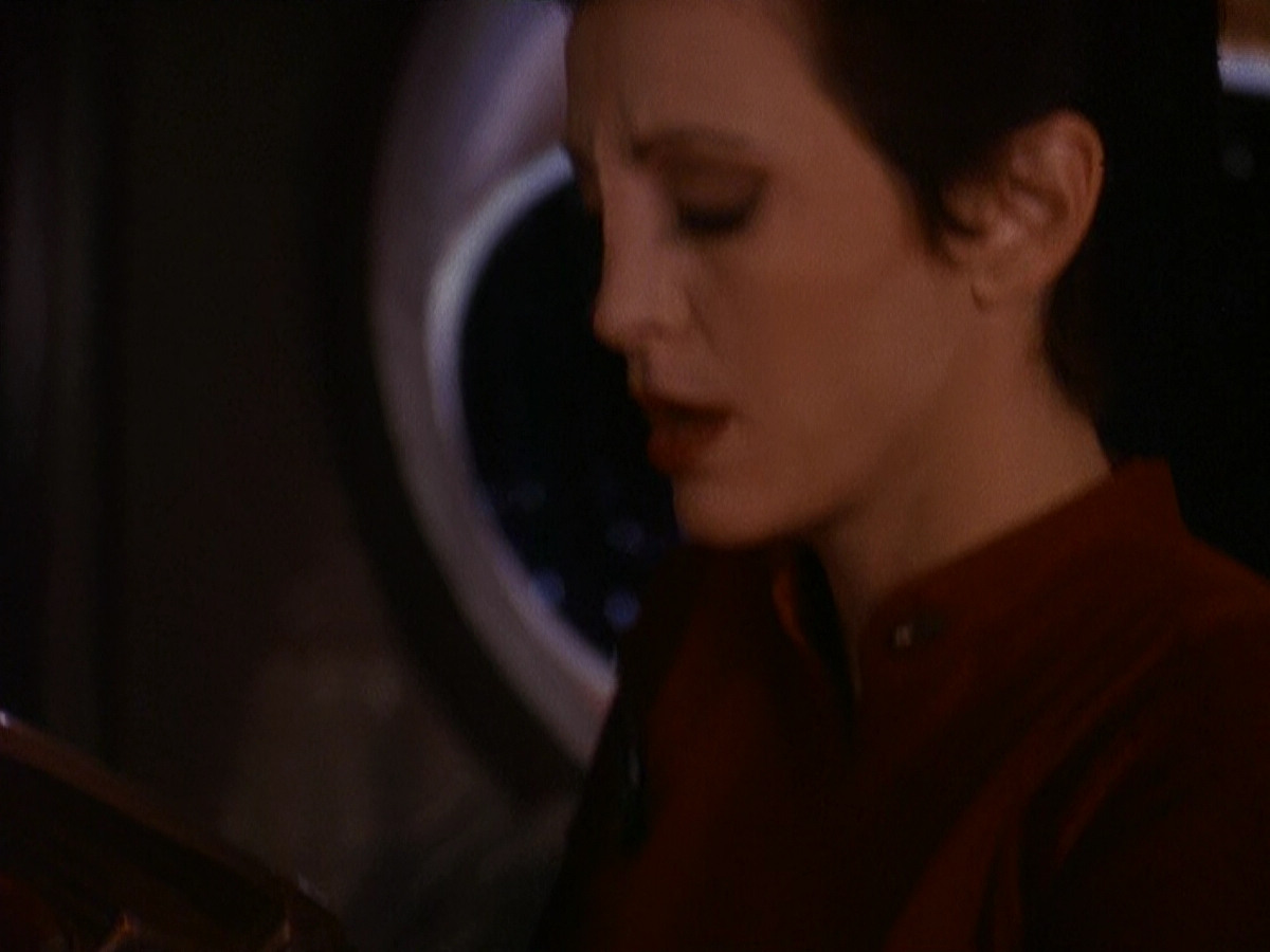 extant_StarTrek_DS9_5x11-TheDarknessAndTheLight_01541.jpg
