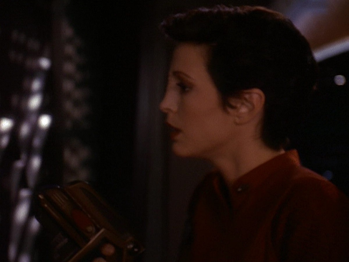 extant_StarTrek_DS9_5x11-TheDarknessAndTheLight_01546.jpg