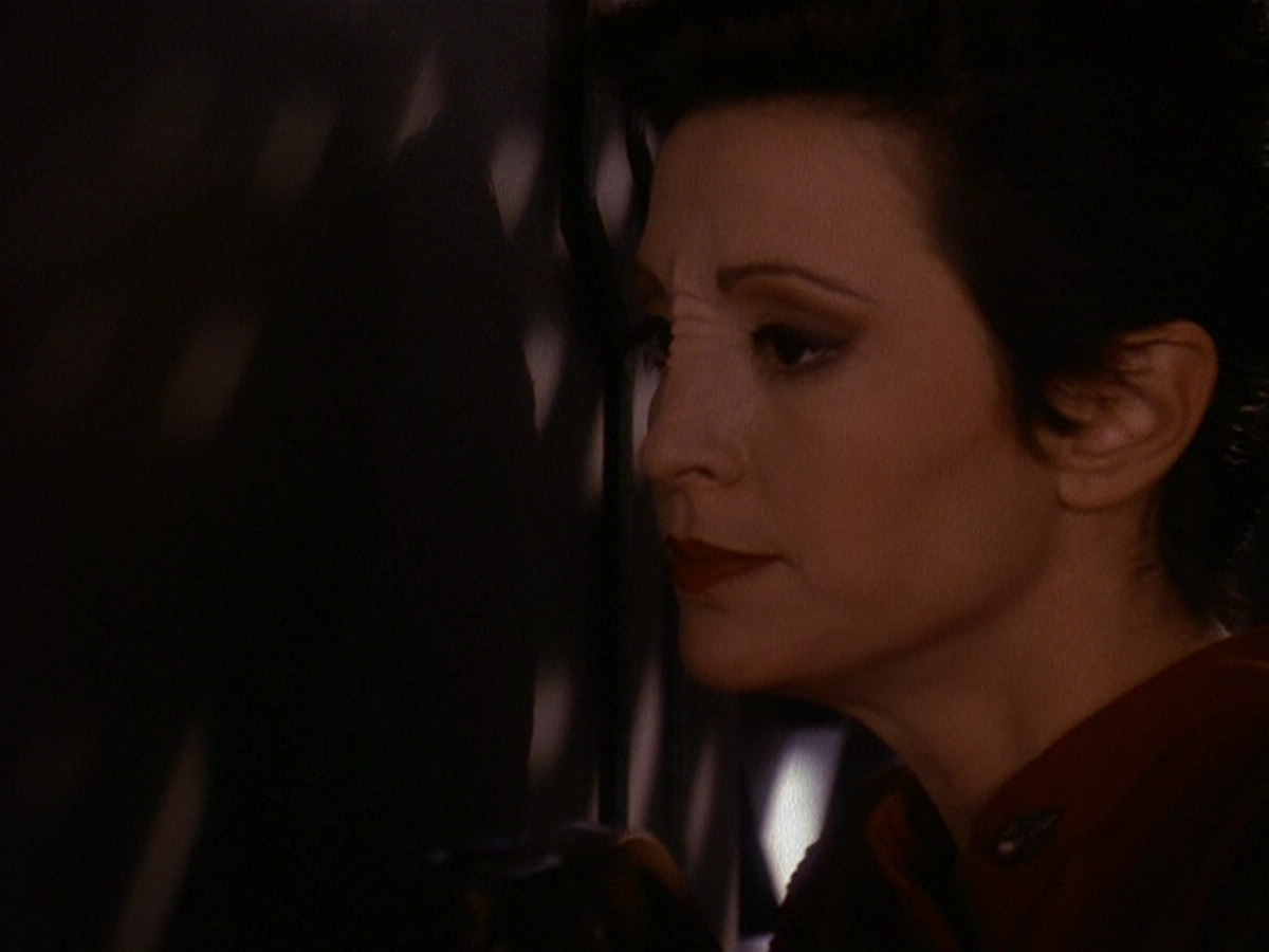 extant_StarTrek_DS9_5x11-TheDarknessAndTheLight_01551.jpg