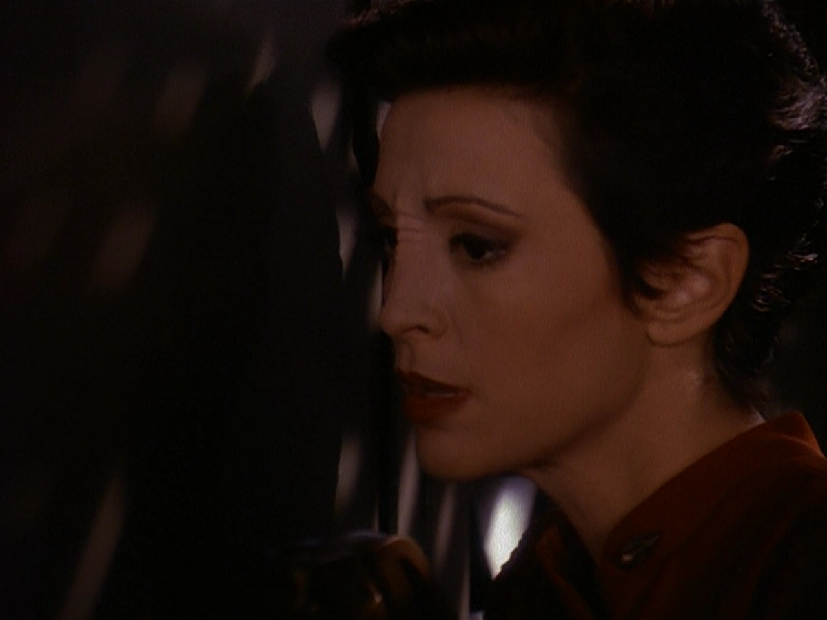 extant_StarTrek_DS9_5x11-TheDarknessAndTheLight_01558.jpg