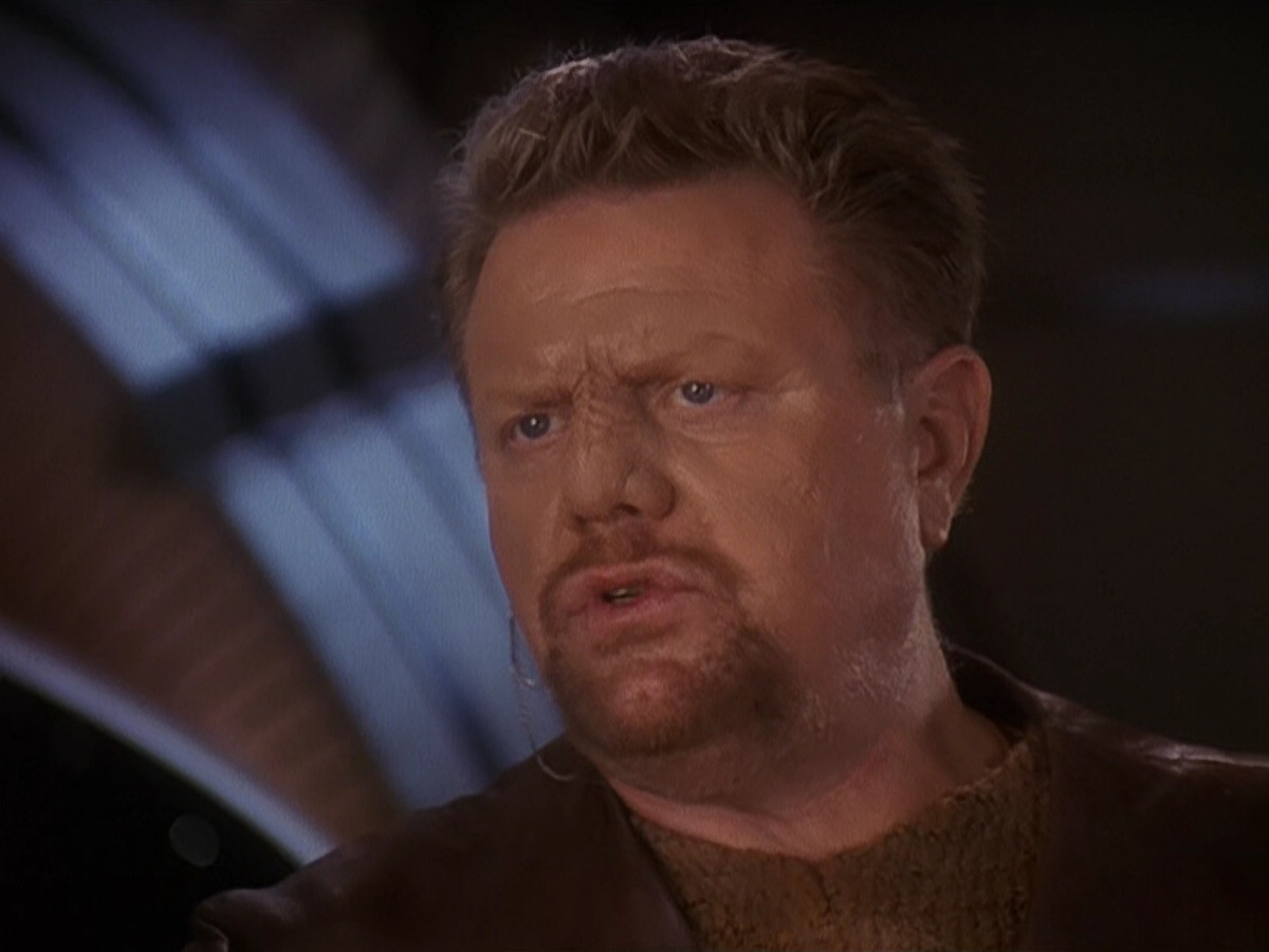 extant_StarTrek_DS9_5x11-TheDarknessAndTheLight_01636.jpg