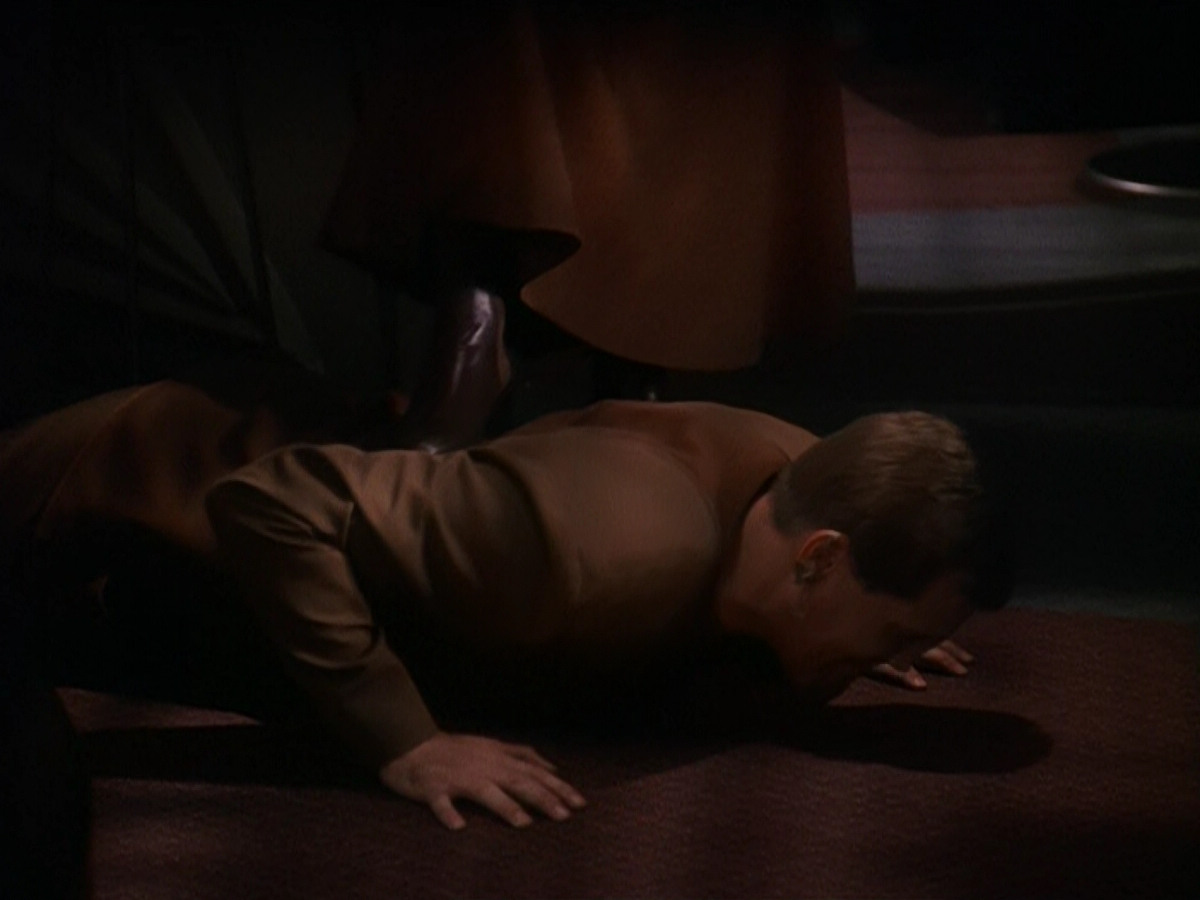 extant_StarTrek_DS9_5x11-TheDarknessAndTheLight_01647.jpg
