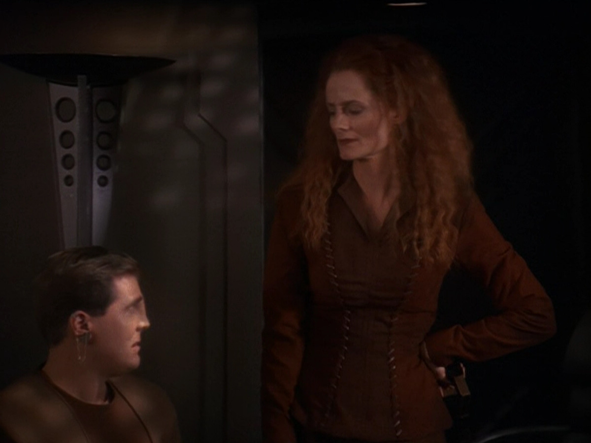 extant_StarTrek_DS9_5x11-TheDarknessAndTheLight_01651.jpg