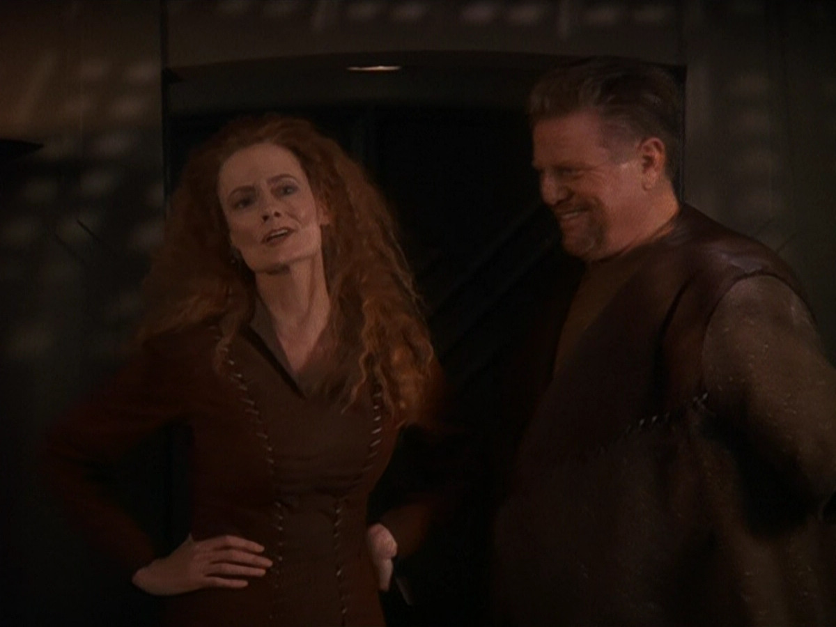 extant_StarTrek_DS9_5x11-TheDarknessAndTheLight_01689.jpg