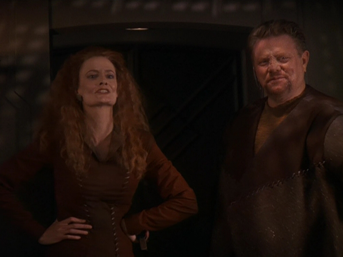 extant_StarTrek_DS9_5x11-TheDarknessAndTheLight_01696.jpg