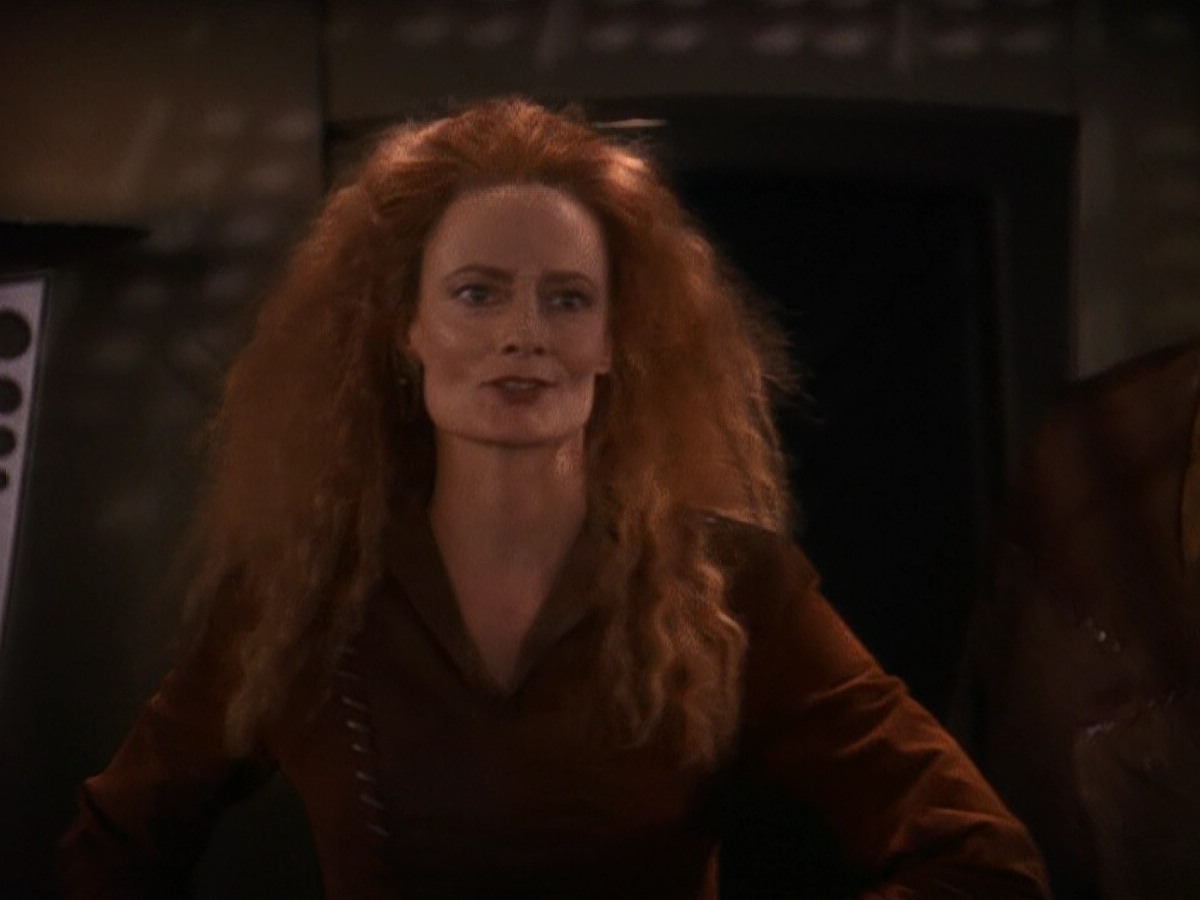 extant_StarTrek_DS9_5x11-TheDarknessAndTheLight_01700.jpg