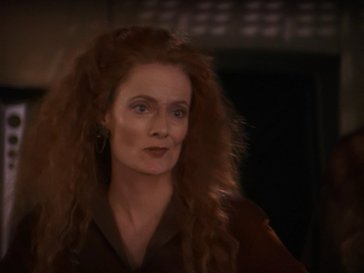 extant_StarTrek_DS9_5x11-TheDarknessAndTheLight_01702.jpg