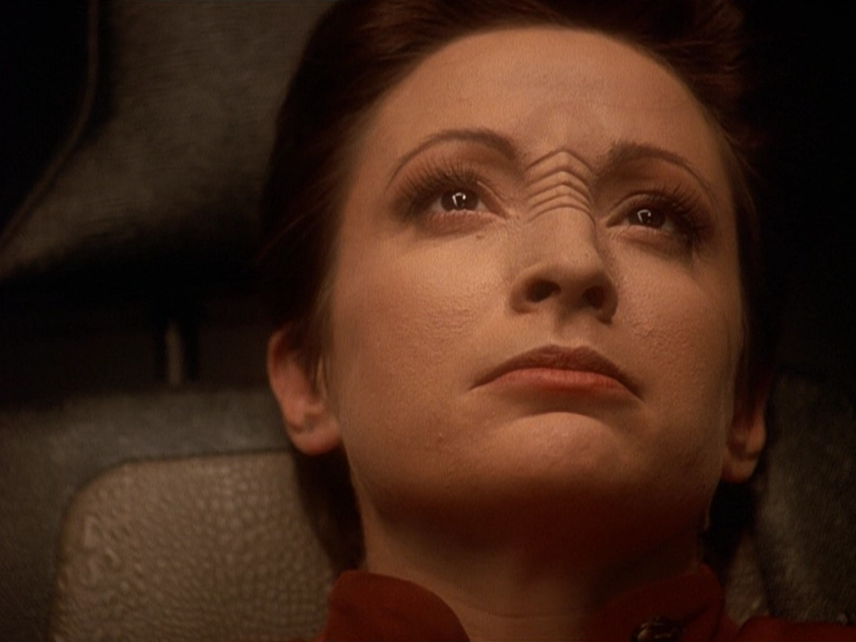 extant_StarTrek_DS9_5x11-TheDarknessAndTheLight_02672.jpg