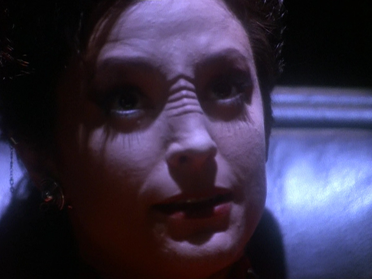 extant_StarTrek_DS9_5x11-TheDarknessAndTheLight_03493.jpg