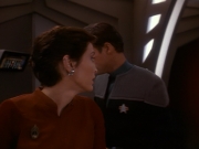 extant_StarTrek_DS9_5x11-TheDarknessAndTheLight_00134.jpg
