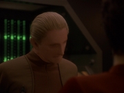 extant_StarTrek_DS9_5x11-TheDarknessAndTheLight_00551.jpg