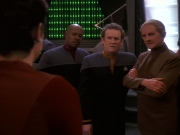 extant_StarTrek_DS9_5x11-TheDarknessAndTheLight_00725.jpg