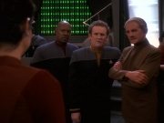 extant_StarTrek_DS9_5x11-TheDarknessAndTheLight_00727.jpg