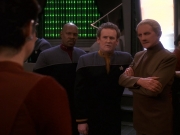 extant_StarTrek_DS9_5x11-TheDarknessAndTheLight_00728.jpg
