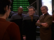 extant_StarTrek_DS9_5x11-TheDarknessAndTheLight_00732.jpg