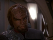 extant_StarTrek_DS9_5x11-TheDarknessAndTheLight_00879.jpg