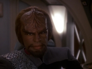 extant_StarTrek_DS9_5x11-TheDarknessAndTheLight_00918.jpg