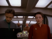 Filename=extant_StarTrek_DS9_5x11-TheDarknessAndTheLight_01022.jpg
Filesize=196KiB
Dimensions=1200x900
Date added=Dec 13, 2019 extant_StarTrek_DS9_5x11-TheDarknessAndTheLight_01022.jpg