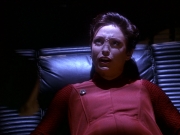 extant_StarTrek_DS9_5x11-TheDarknessAndTheLight_03363.jpg