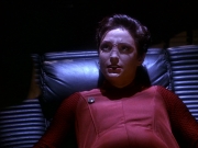 extant_StarTrek_DS9_5x11-TheDarknessAndTheLight_03367.jpg