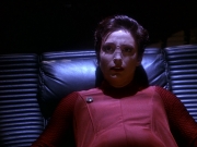 extant_StarTrek_DS9_5x11-TheDarknessAndTheLight_03387.jpg