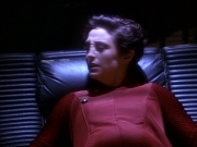 extant_StarTrek_DS9_5x11-TheDarknessAndTheLight_03425.jpg