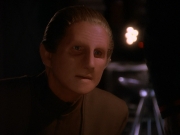 extant_StarTrek_DS9_5x11-TheDarknessAndTheLight_03723.jpg