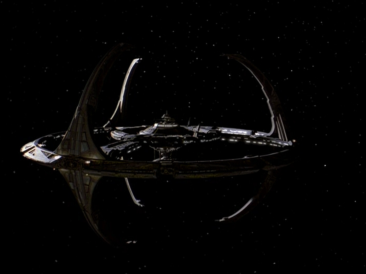 extant_StarTrek_DS9_5x12-TheBegotten_00003.jpg
