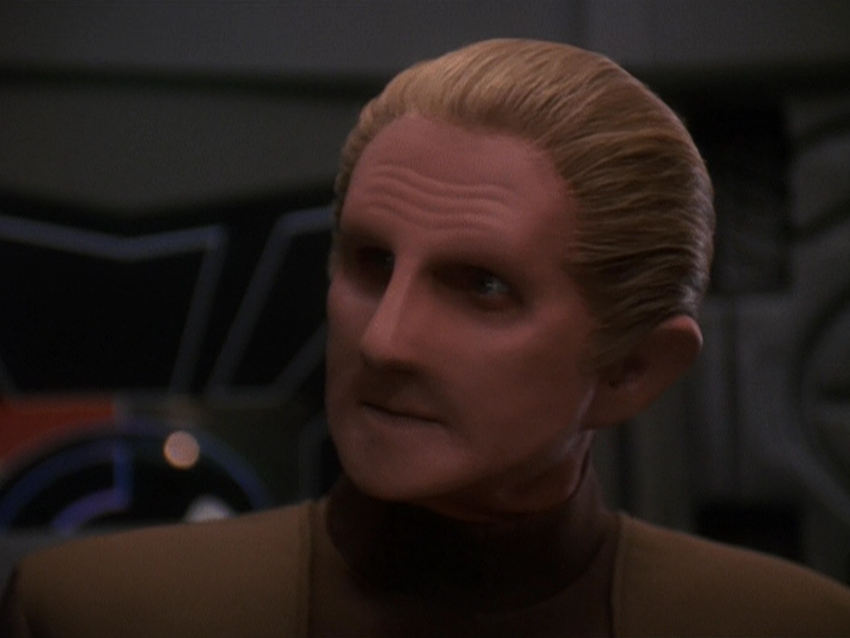 extant_StarTrek_DS9_5x12-TheBegotten_00058.jpg