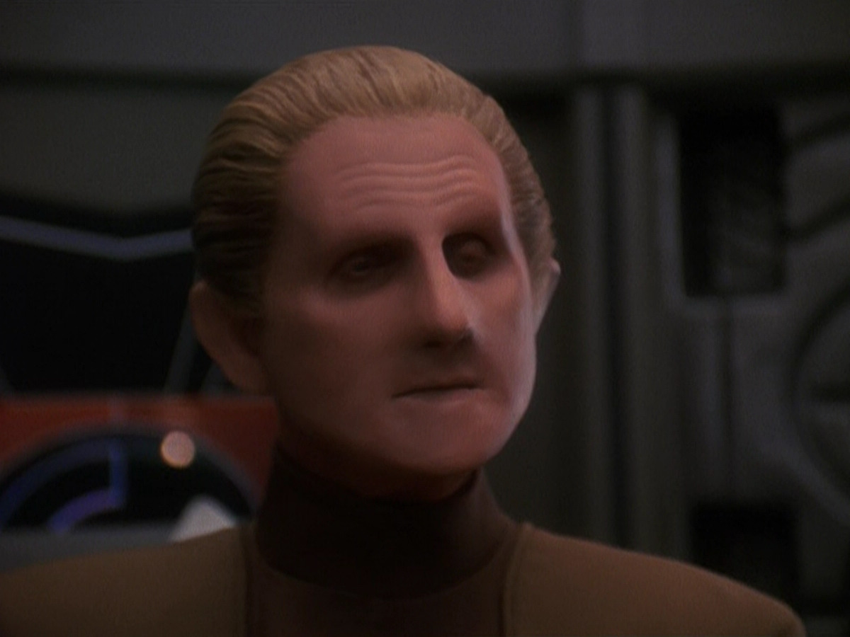 extant_StarTrek_DS9_5x12-TheBegotten_00064.jpg
